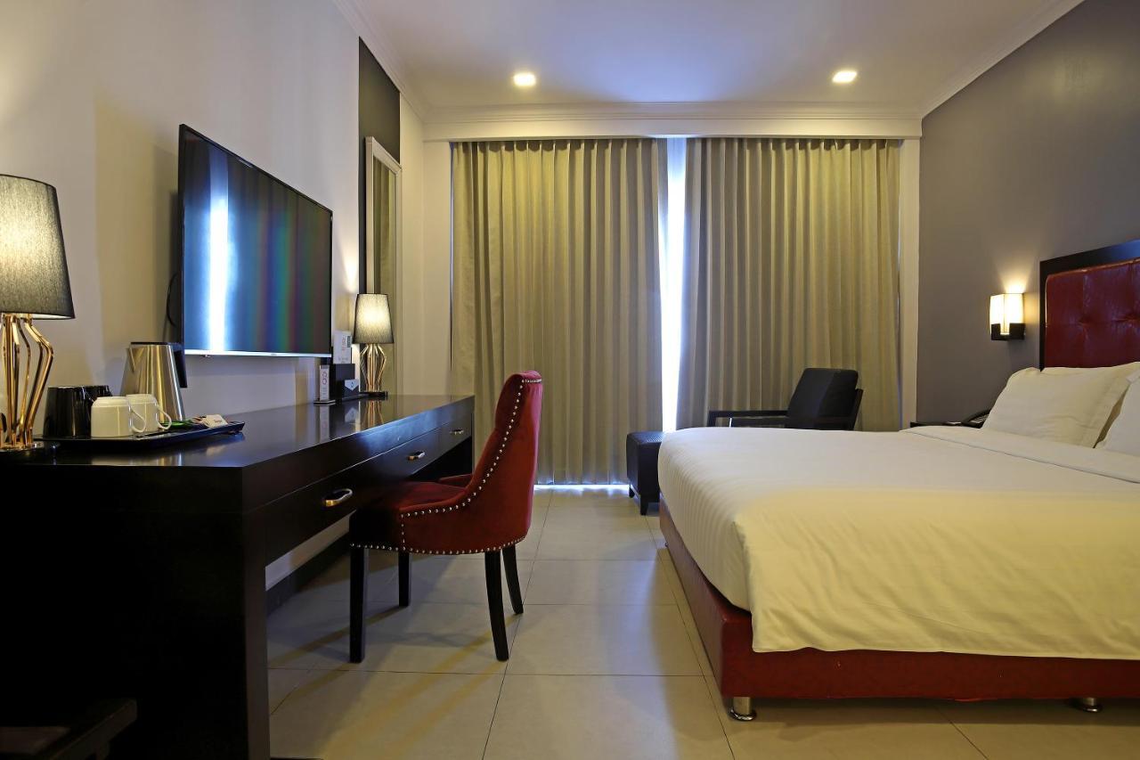 Queenco Hotel & Casino Σίχανουκβιλ Εξωτερικό φωτογραφία