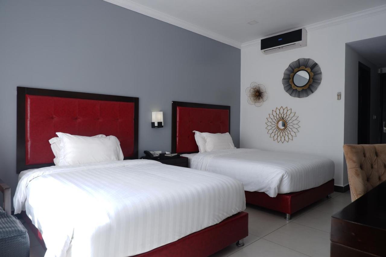 Queenco Hotel & Casino Σίχανουκβιλ Εξωτερικό φωτογραφία