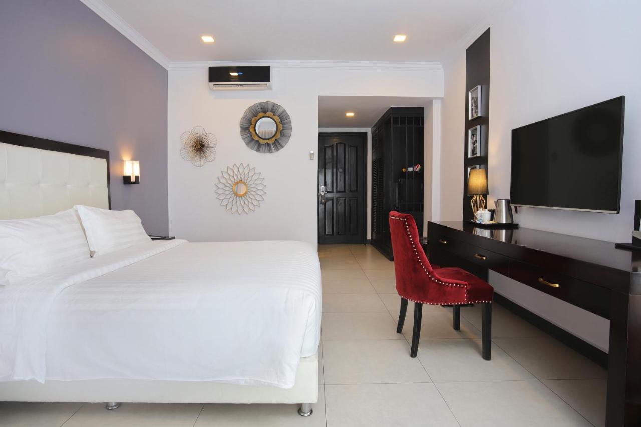 Queenco Hotel & Casino Σίχανουκβιλ Εξωτερικό φωτογραφία