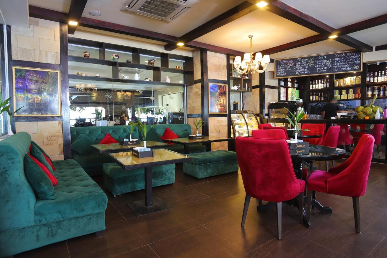 Queenco Hotel & Casino Σίχανουκβιλ Εξωτερικό φωτογραφία