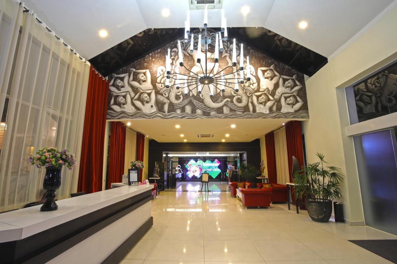 Queenco Hotel & Casino Σίχανουκβιλ Εξωτερικό φωτογραφία