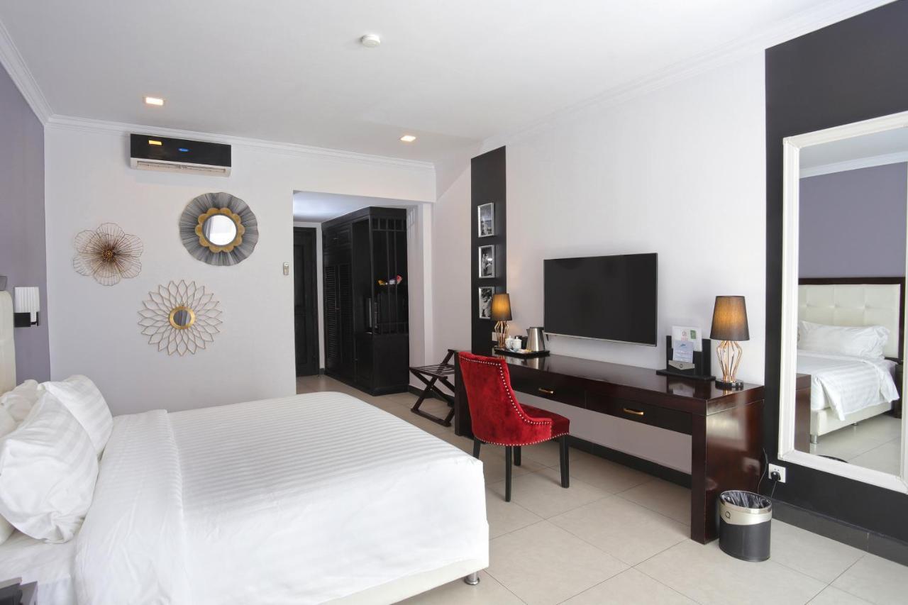 Queenco Hotel & Casino Σίχανουκβιλ Εξωτερικό φωτογραφία